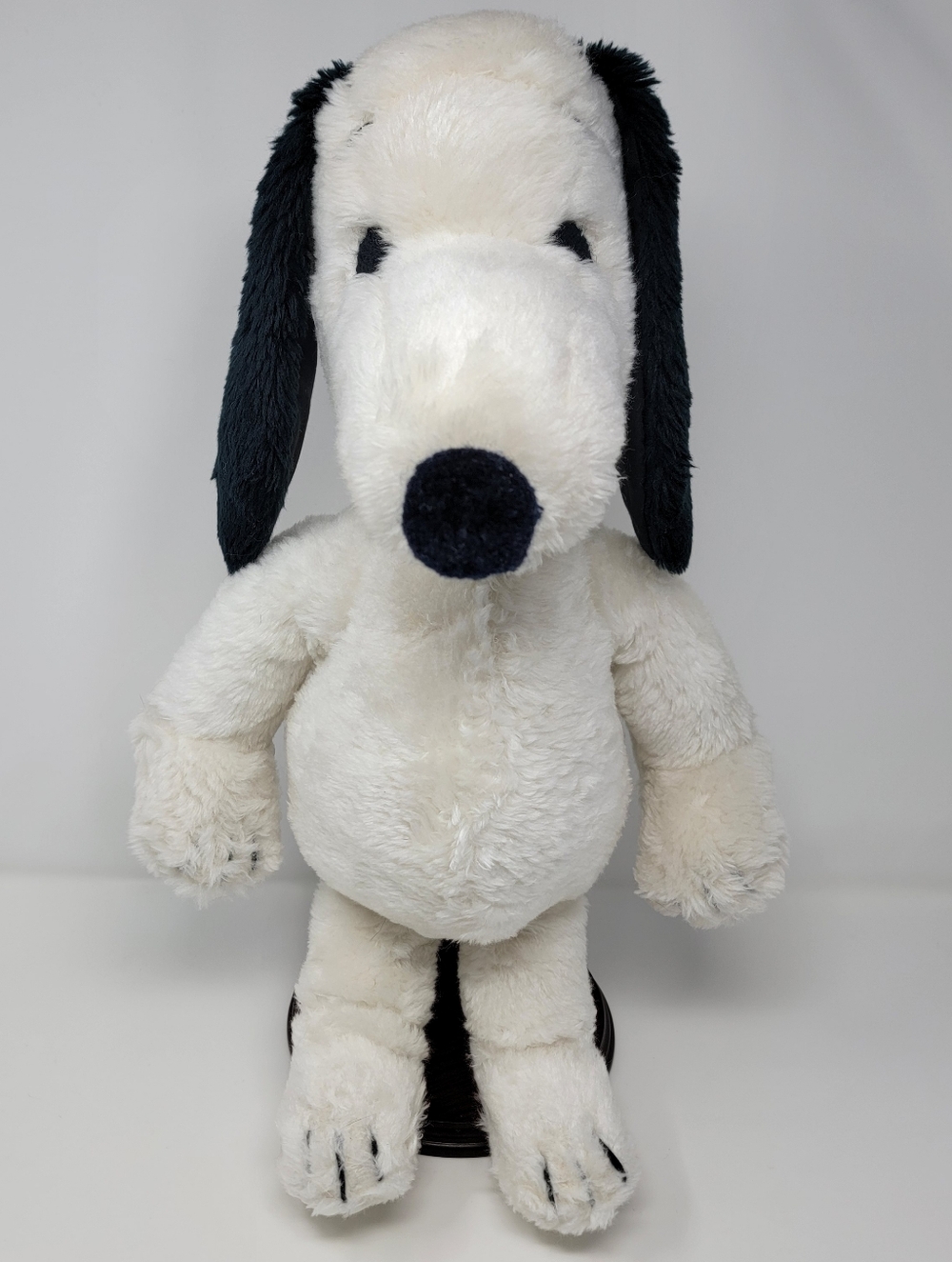 VINTAGE 1968 United Feature Syndicate 18" SNOOPY Plushie Made in Korea